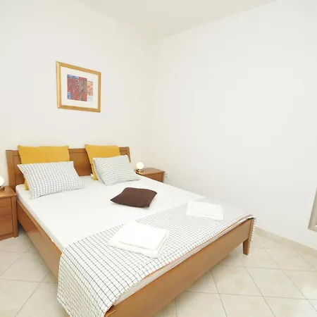 Luna Apartament *
