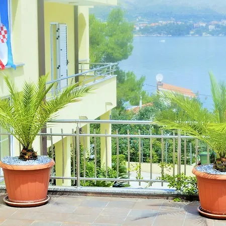 Luna Apartman *