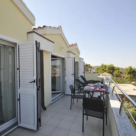 Luna Apartament *