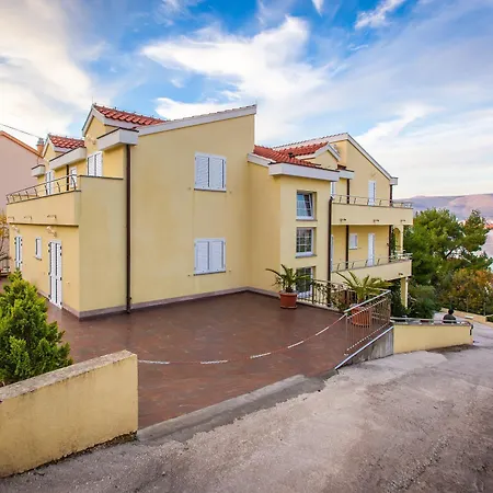 Luna Apartman Trogir