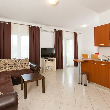 Apartman Luna *