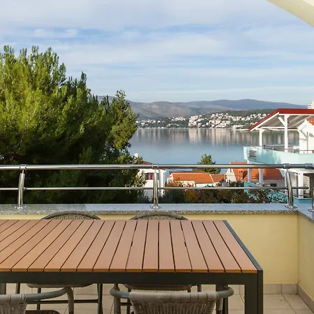 Apartman Luna Trogir