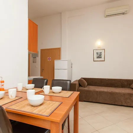 Luna Apartman