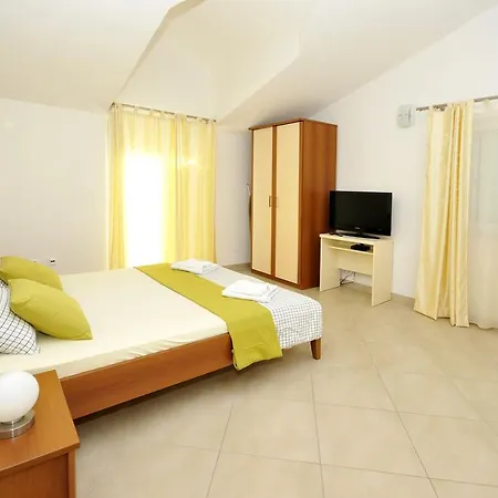 Luna דירה טרוגיר